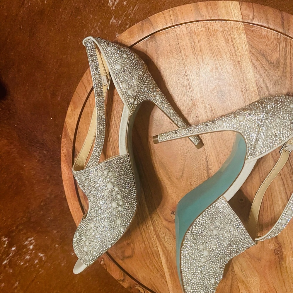 Betsy Johnson - image 5